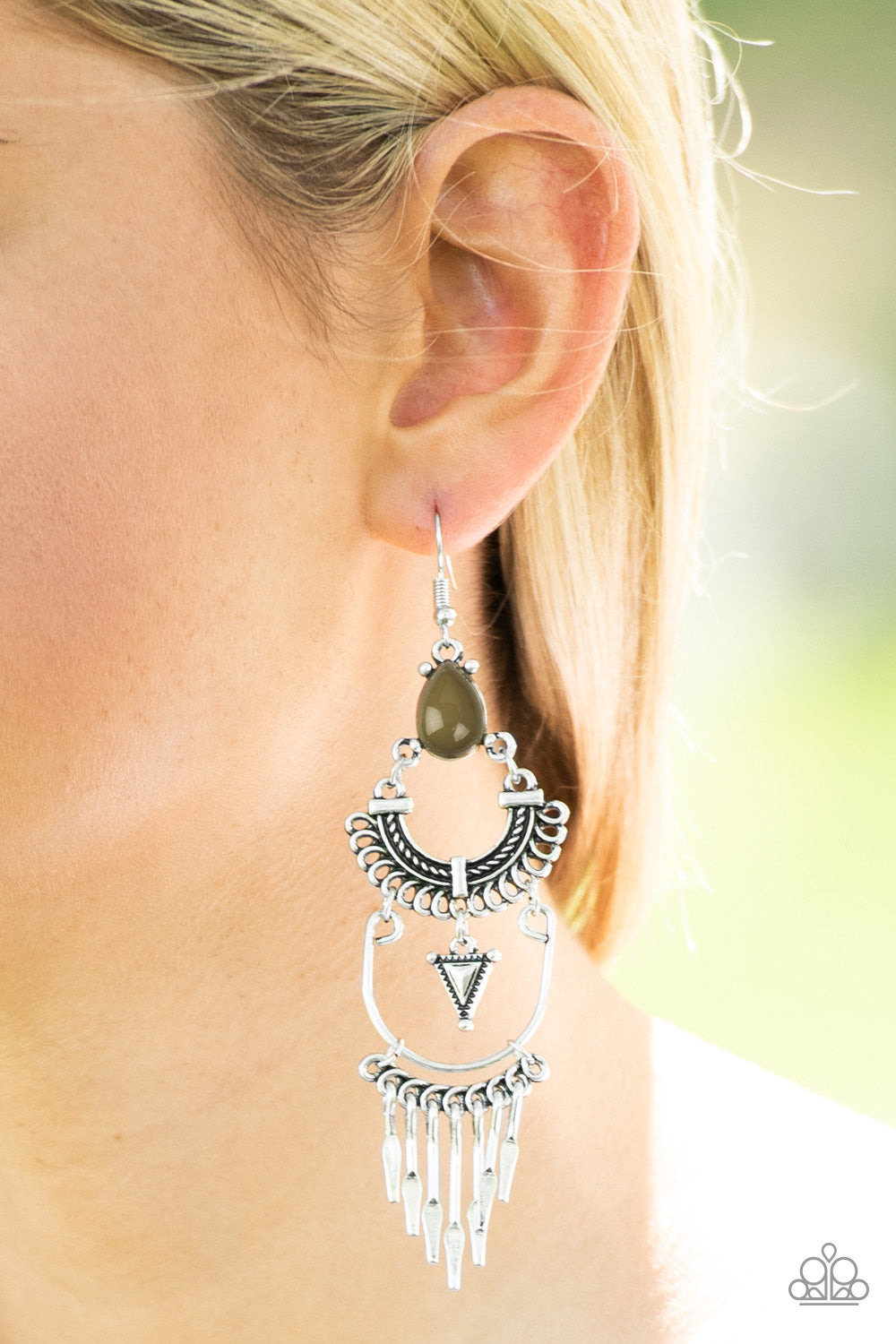 Progressively Pioneer - green - Paparazzi earrings