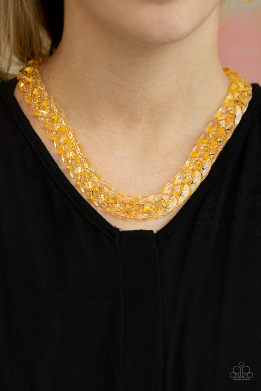 Put it on Ice - gold - Paparazzi necklace