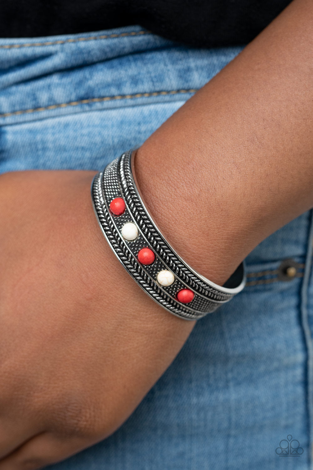 Quarry Quake - red - Paparazzi bracelet