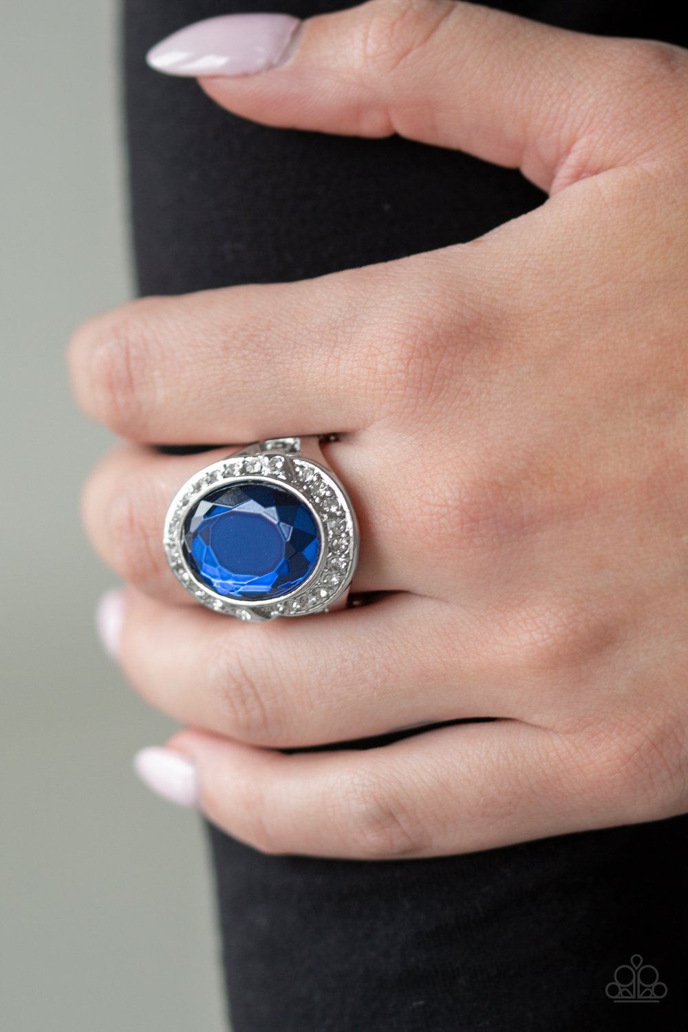Queen Scene-blue-Paparazzi ring