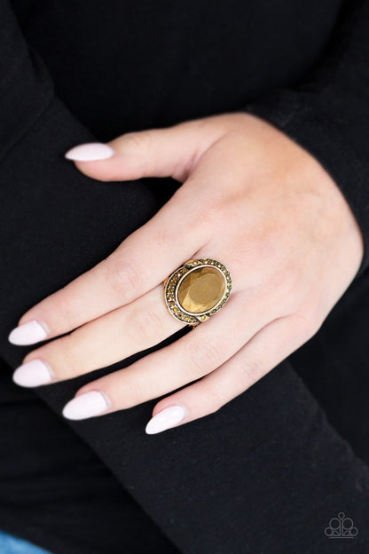 Queen Sheen - brass - Paparazzi ring