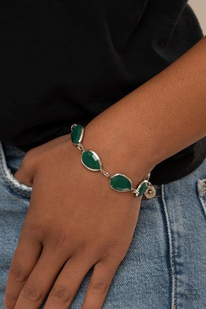 REIGNy Days - green - Paparazzi bracelet