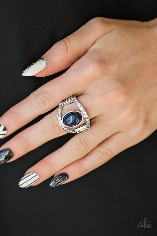Radiating Riches - blue - Paparazzi ring