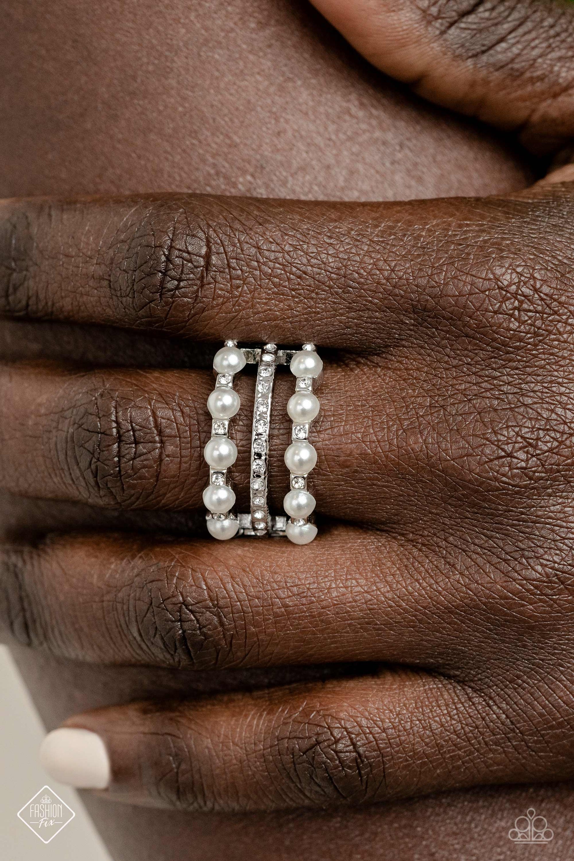 Really Bubbly - white - Paparazzi ring