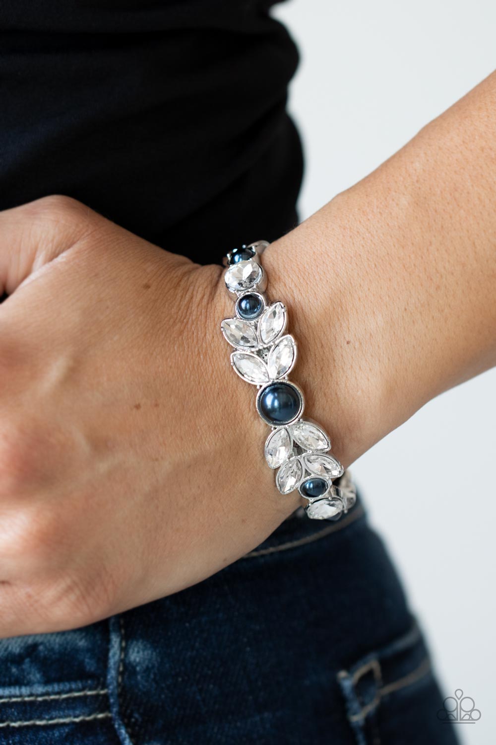Regal Reminiscence - blue - Paparazzi bracelet