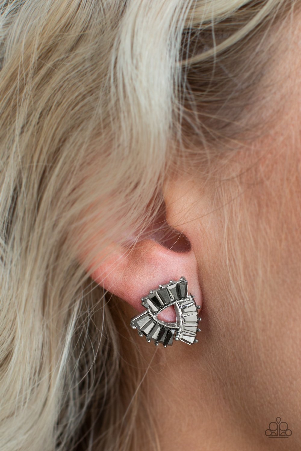 Renegade Shimmer - silver - Paparazzi earrings