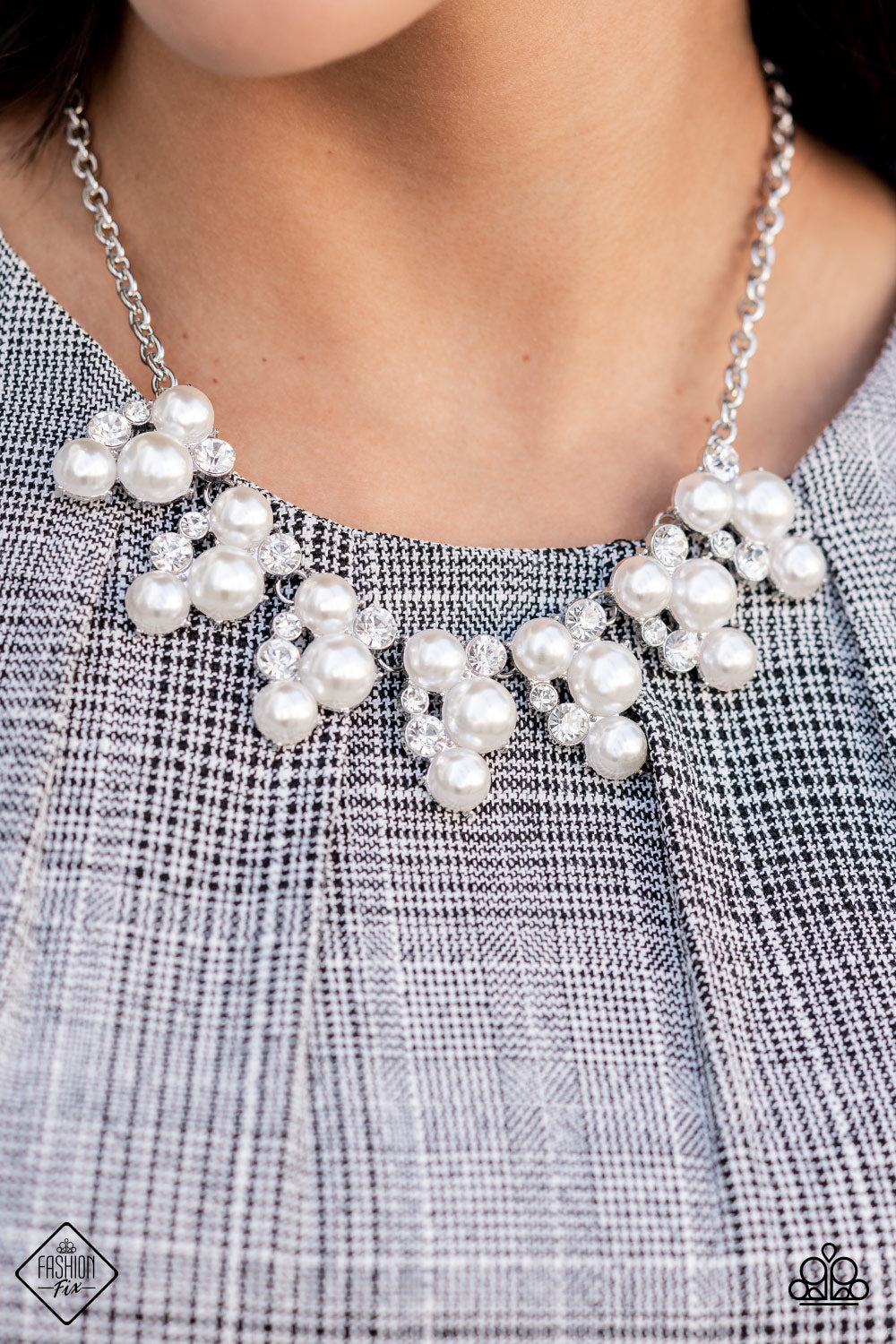 Renown Refinement - white - Paparazzi necklace