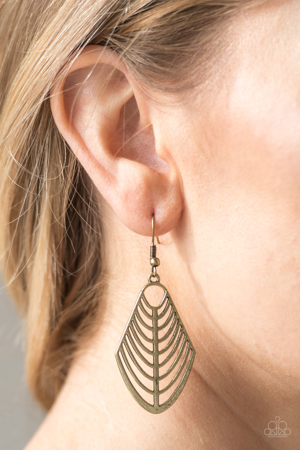 Right on Tracker - brass - Paparazzi earrings