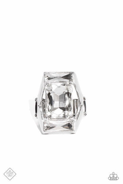 Right As CHAIN - white - Paparazzi ring
