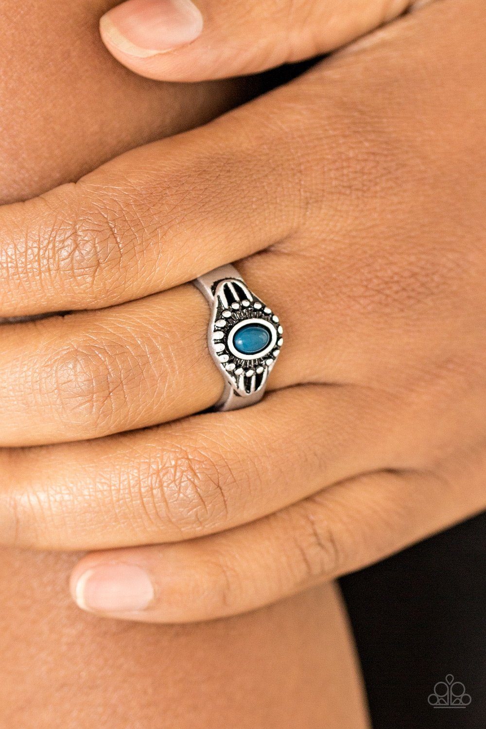 Right on Trek - blue - Paparazzi ring