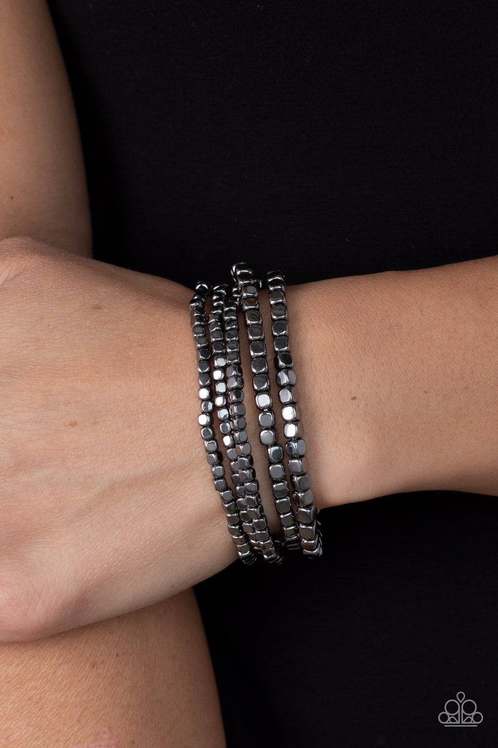 Right on CUBE - black - Paparazzi bracelet
