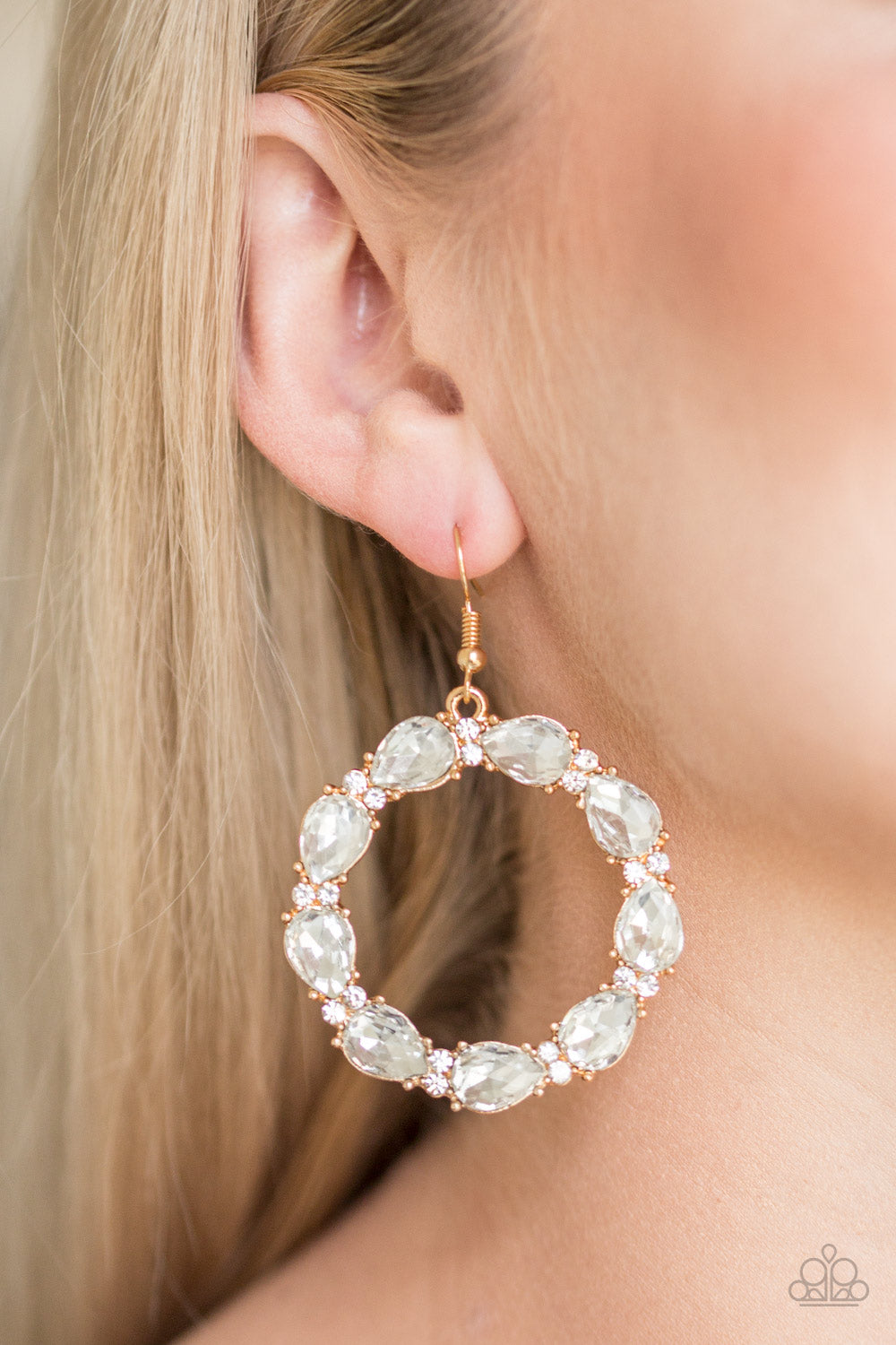 Ring Around the Rhinestones - gold - Paparazzi earrings