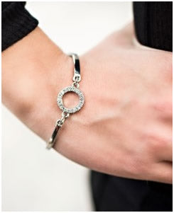Ring of Rhinestones - Paparazzi bracelet