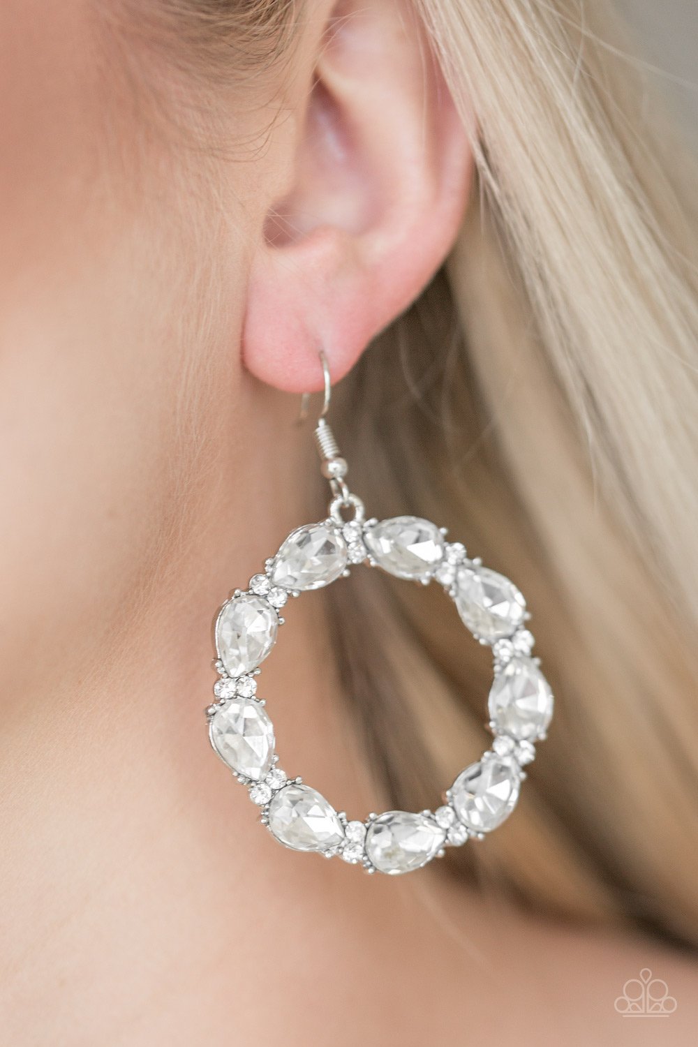 Ring Around the Rhinestones - white - Paparazzi earrings