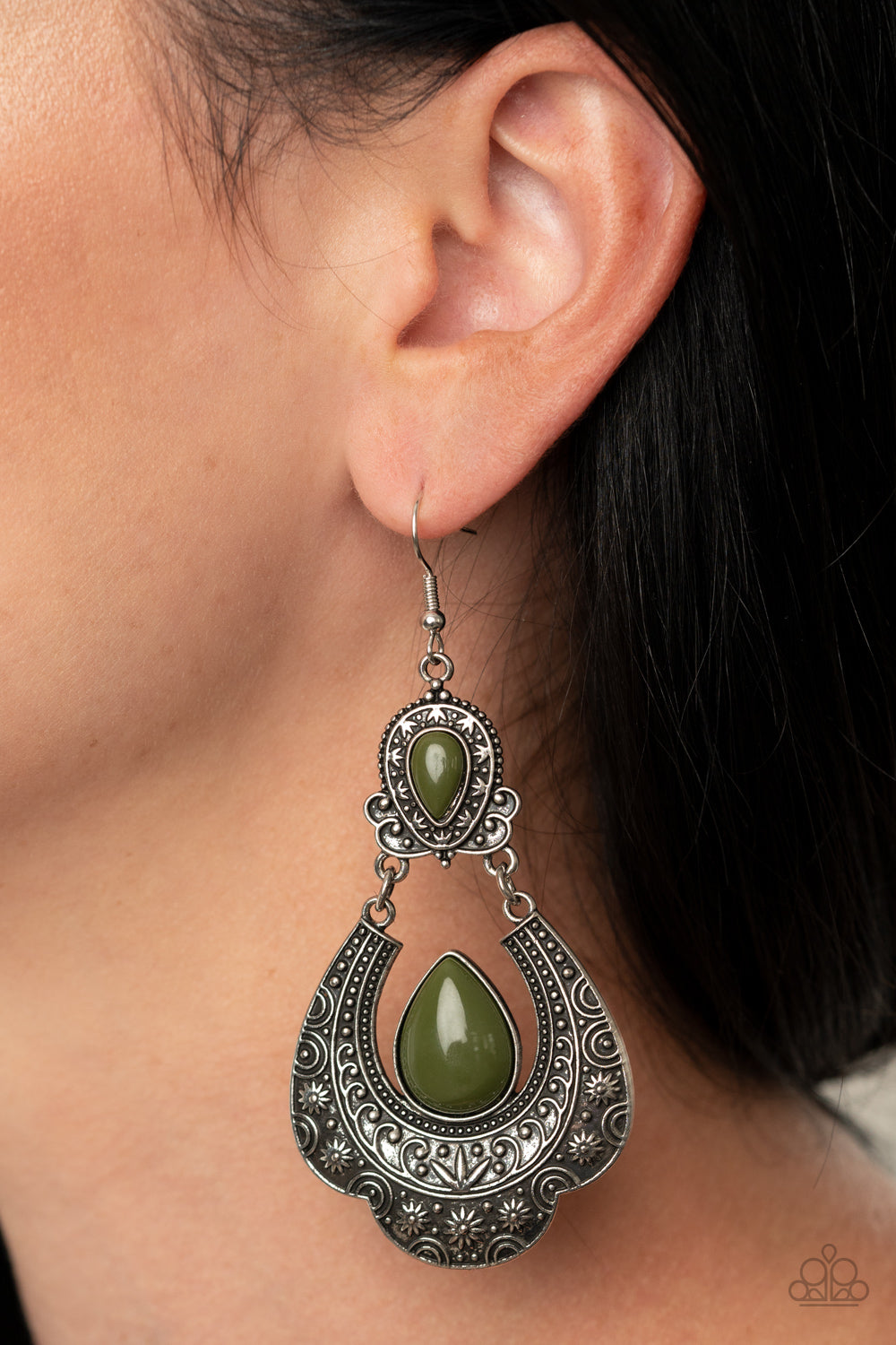 Rise and Roam - green - Paparazzi earrings