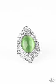 Riviera Royalty - green - Paparazzi ring