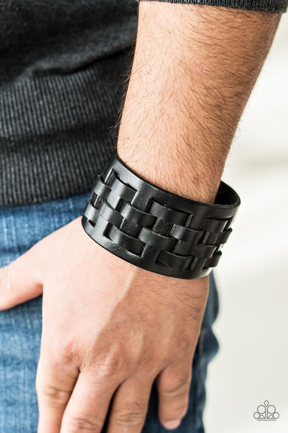 Road Hog - black - Paparazzi wrap bracelet