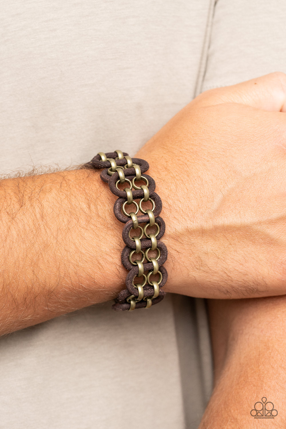 Roaming Rover - brass - Paparazzi MENS bracelet