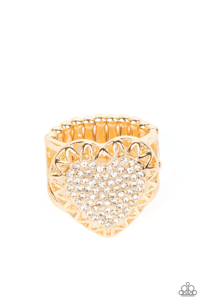 Romantic Escape - gold - Paparazzi ring