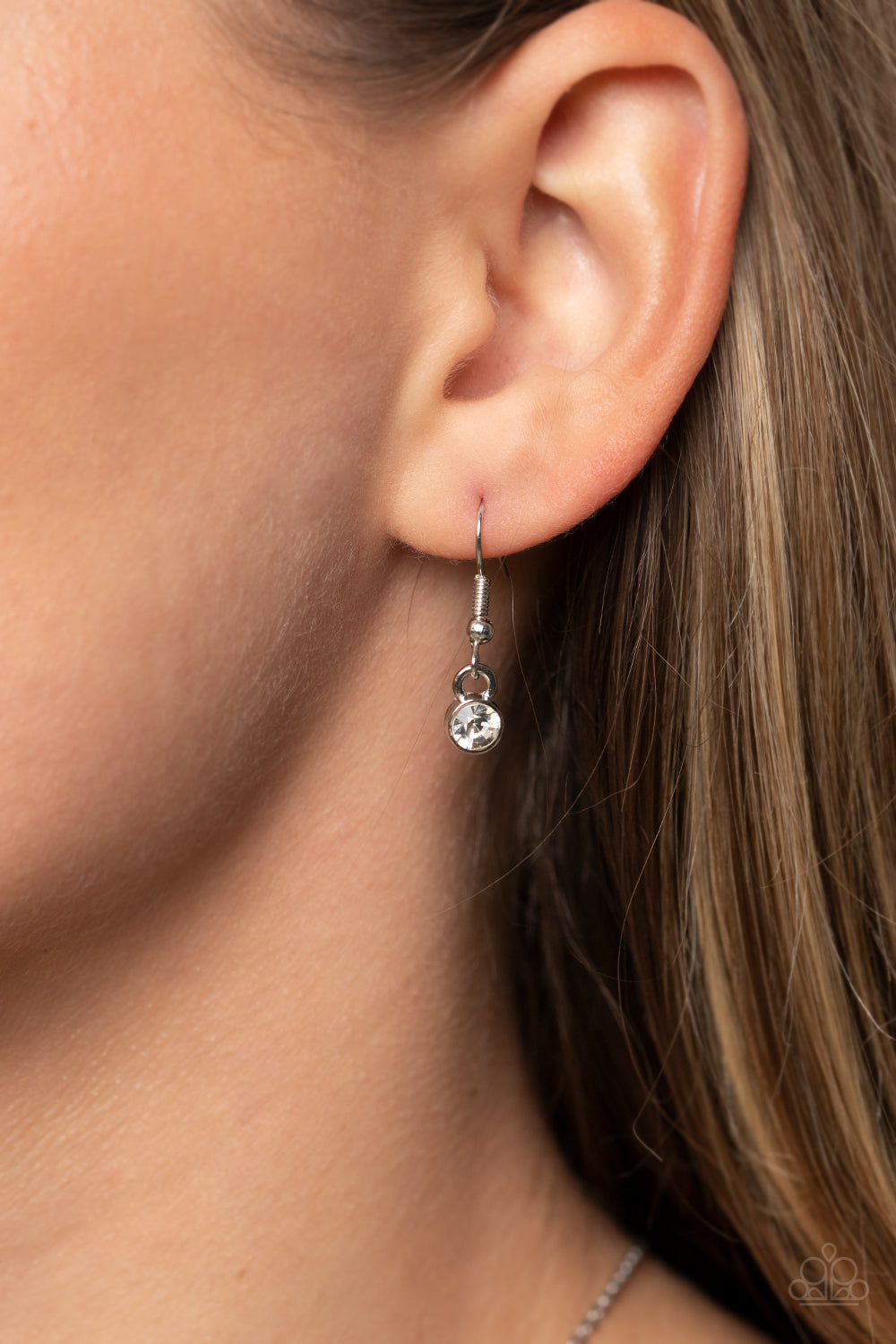 Romantic Retreat - white - Paparazzi necklace