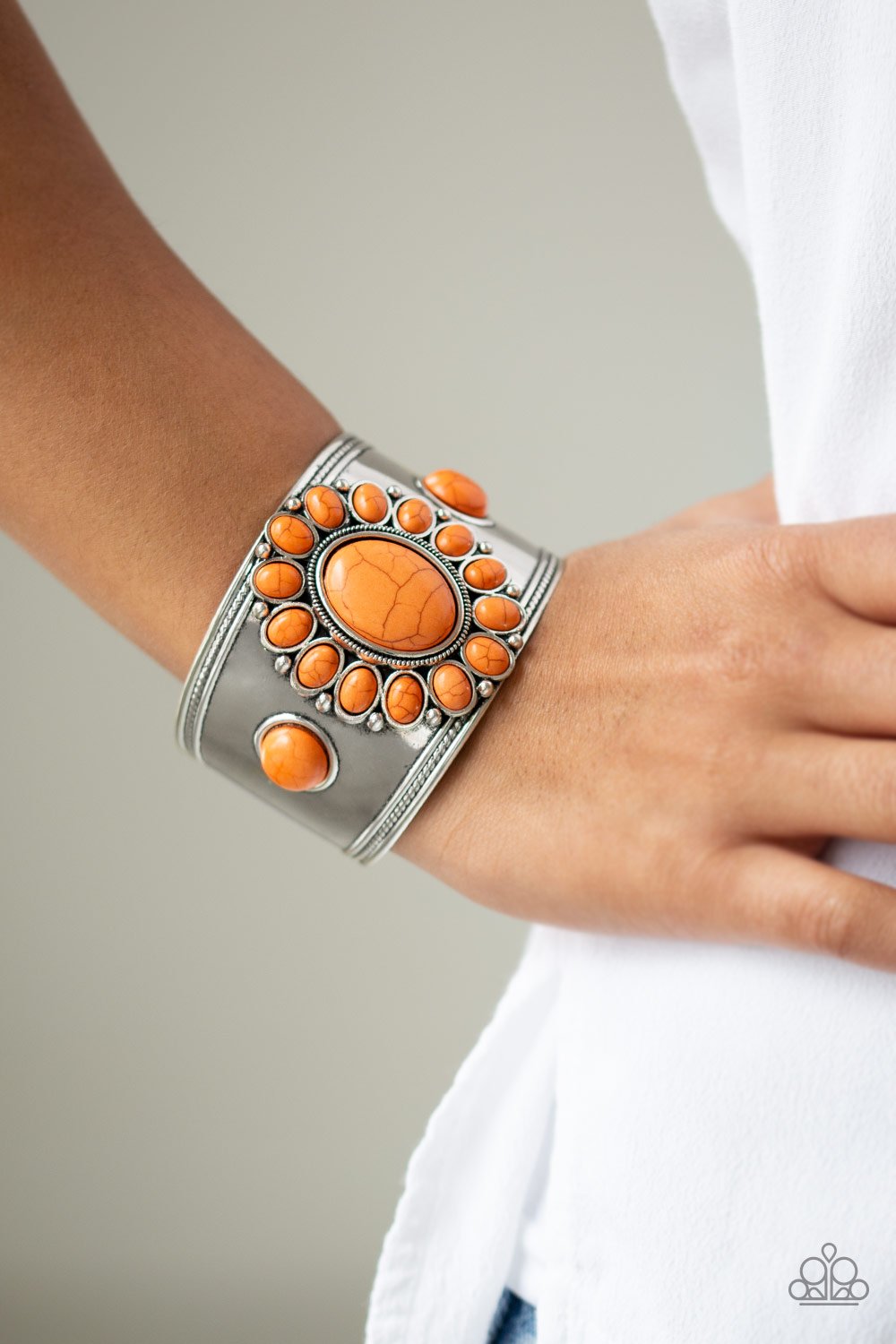 Room to Roam - orange - Paparazzi bracelet