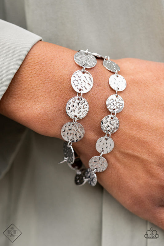 Rooted to the SPOTLIGHT - silver - Paparazzi bracelet