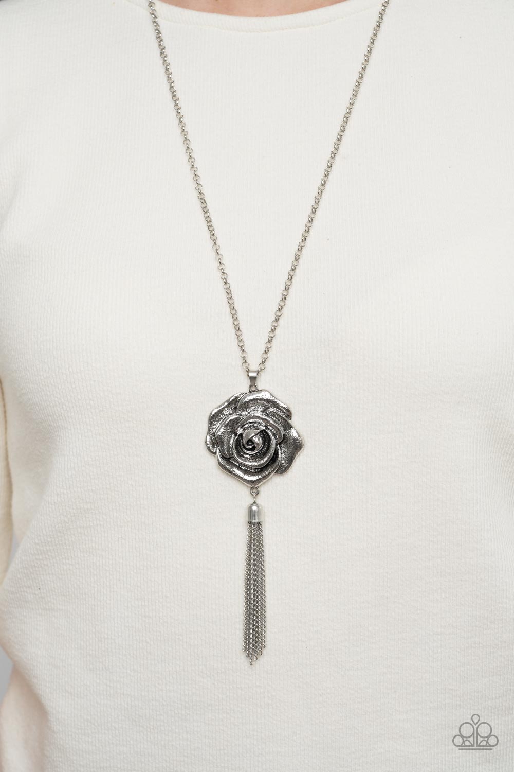 Rosy Redux - silver - Paparazzi necklace