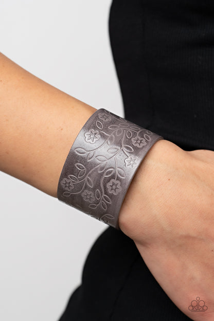 Rosy Wrap Up - silver - Paparazzi bracelet