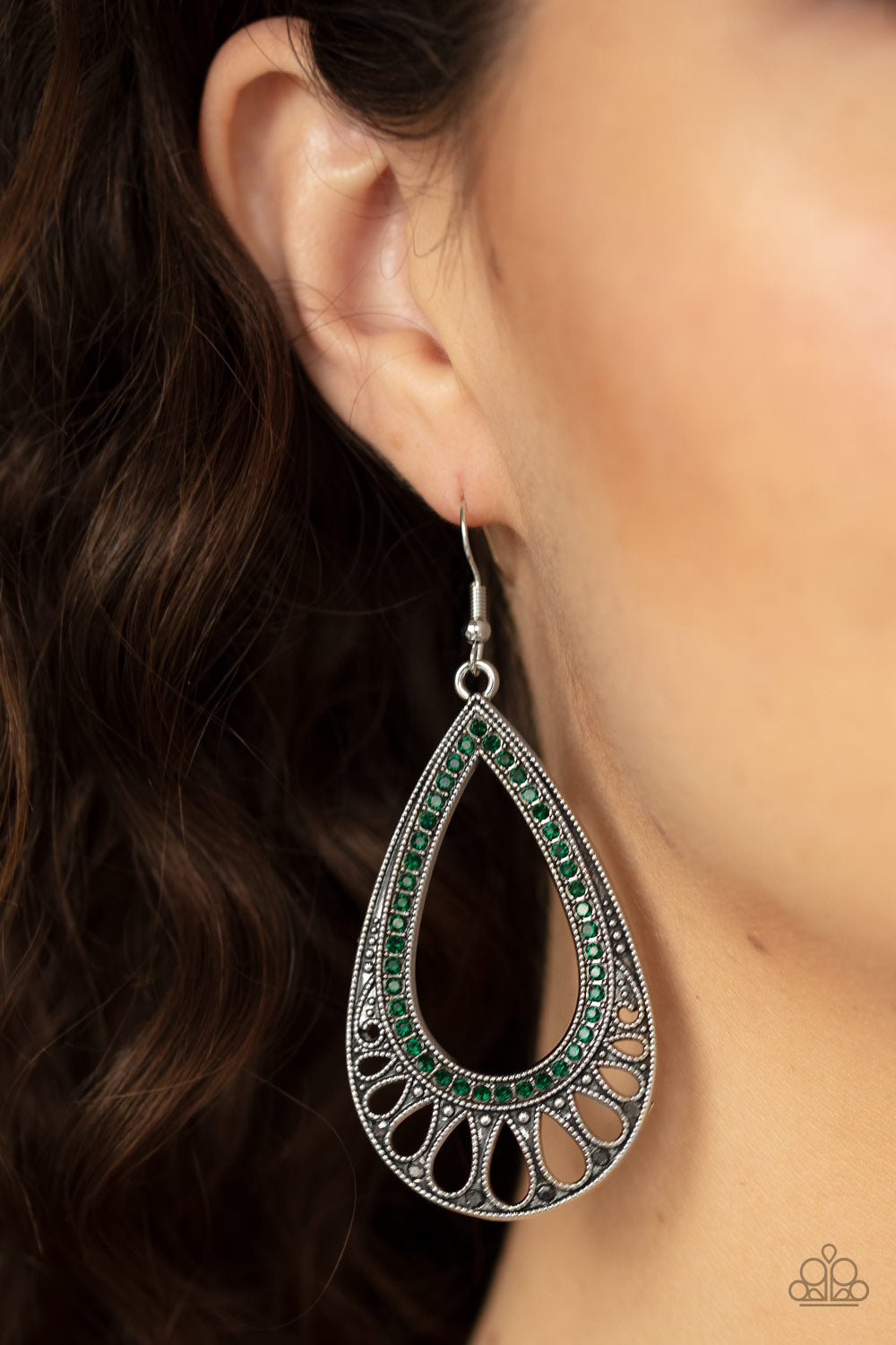 Royal Finesse - green - Paparazzi earrings