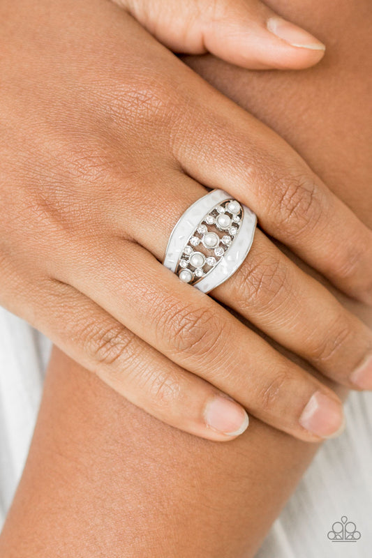Royal Treasury - white - Paparazzi ring