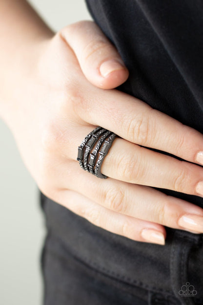 Royal Reflections-black-Paparazzi ring