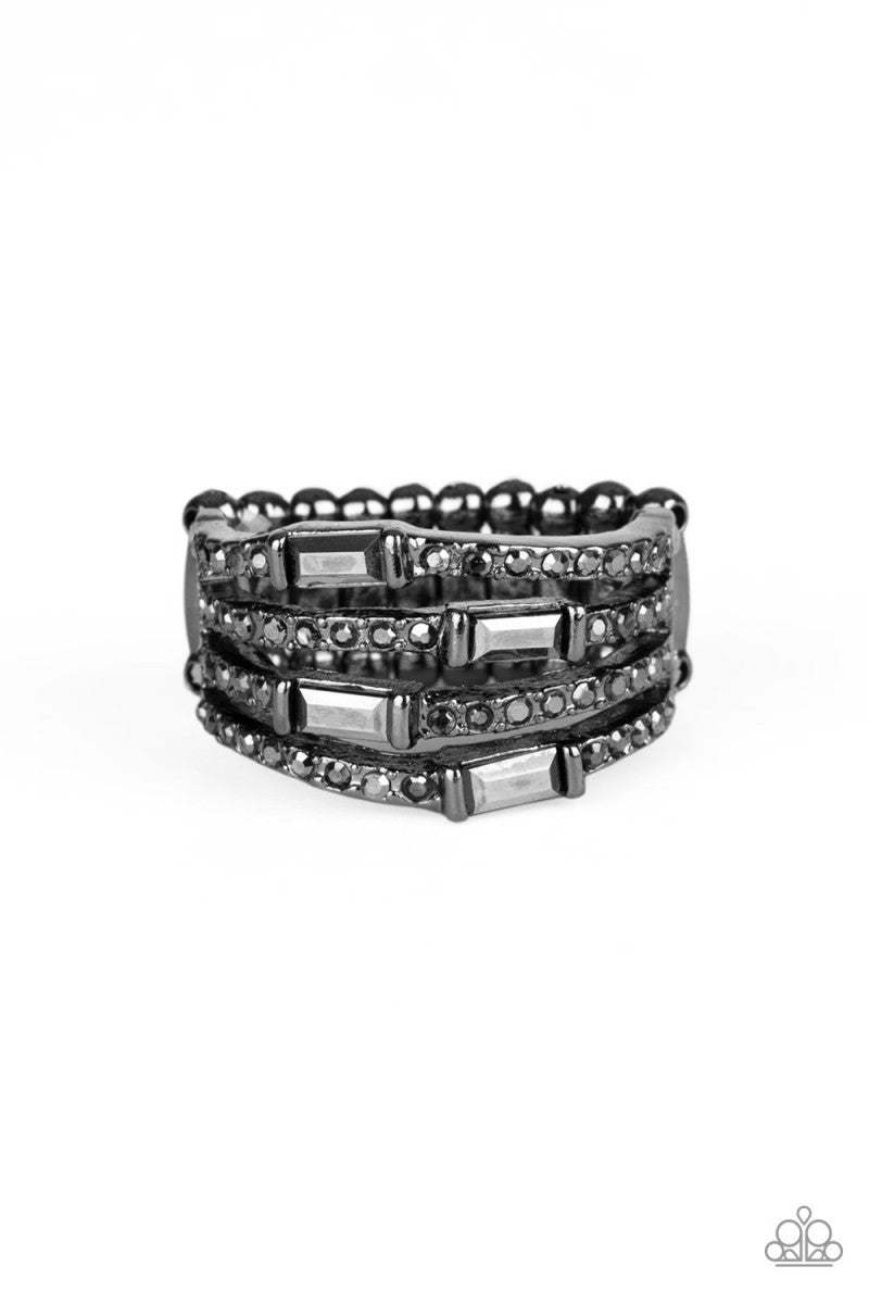 Royal Reflections - black - Paparazzi ring