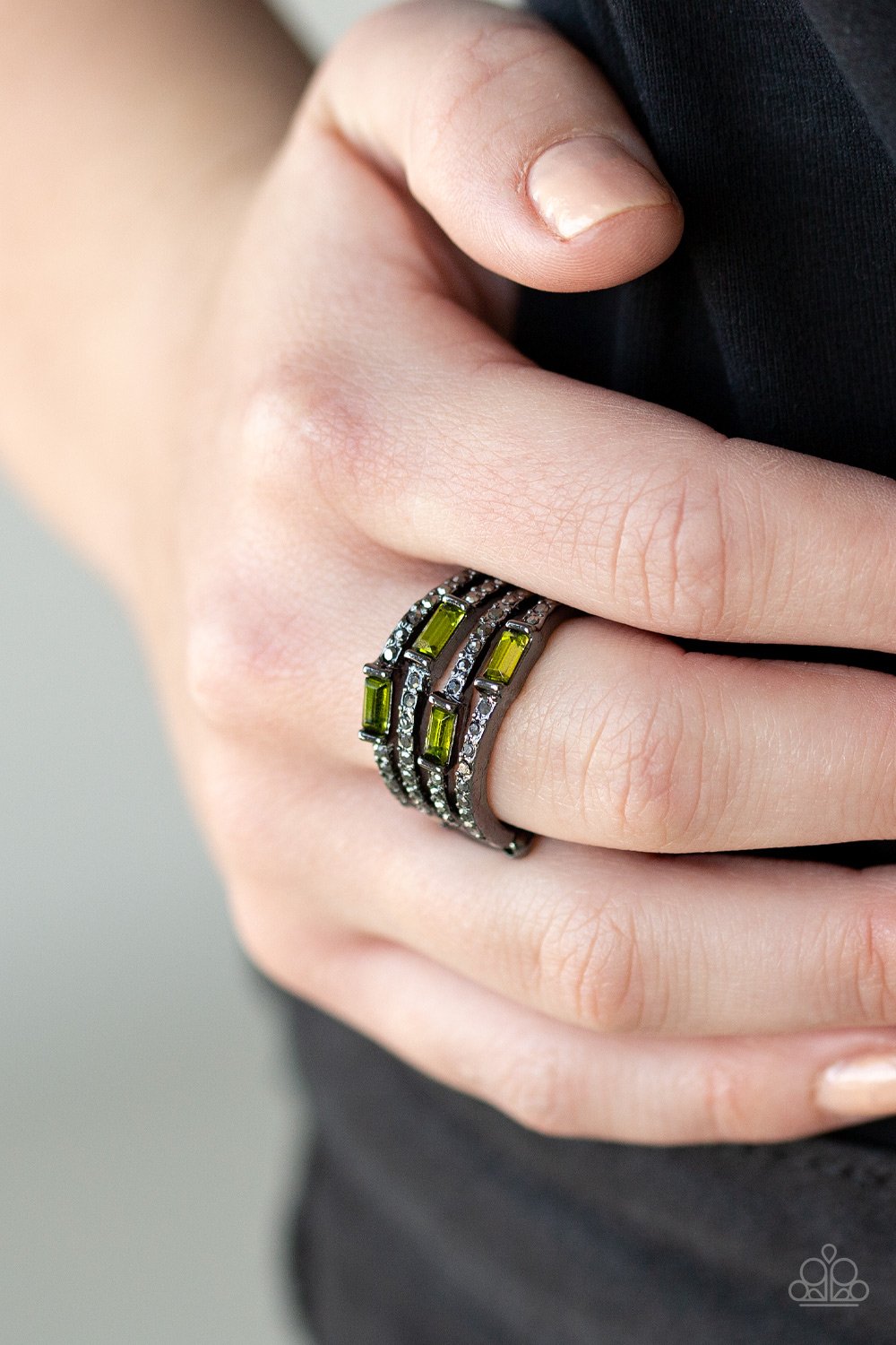 Royal Reflections - green - Paparazzi ring