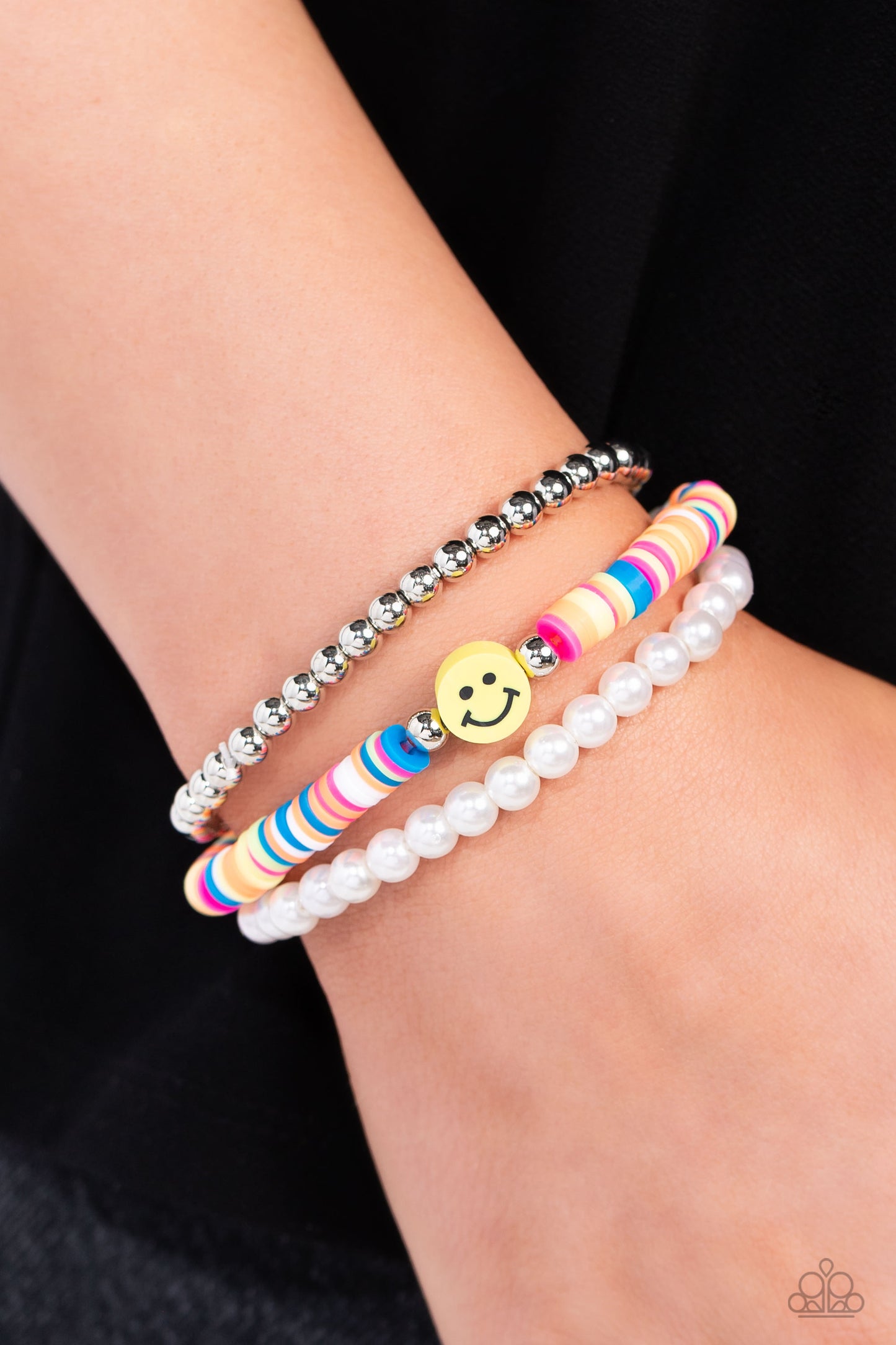 Run a SMILE - multi - Paparazzi bracelet