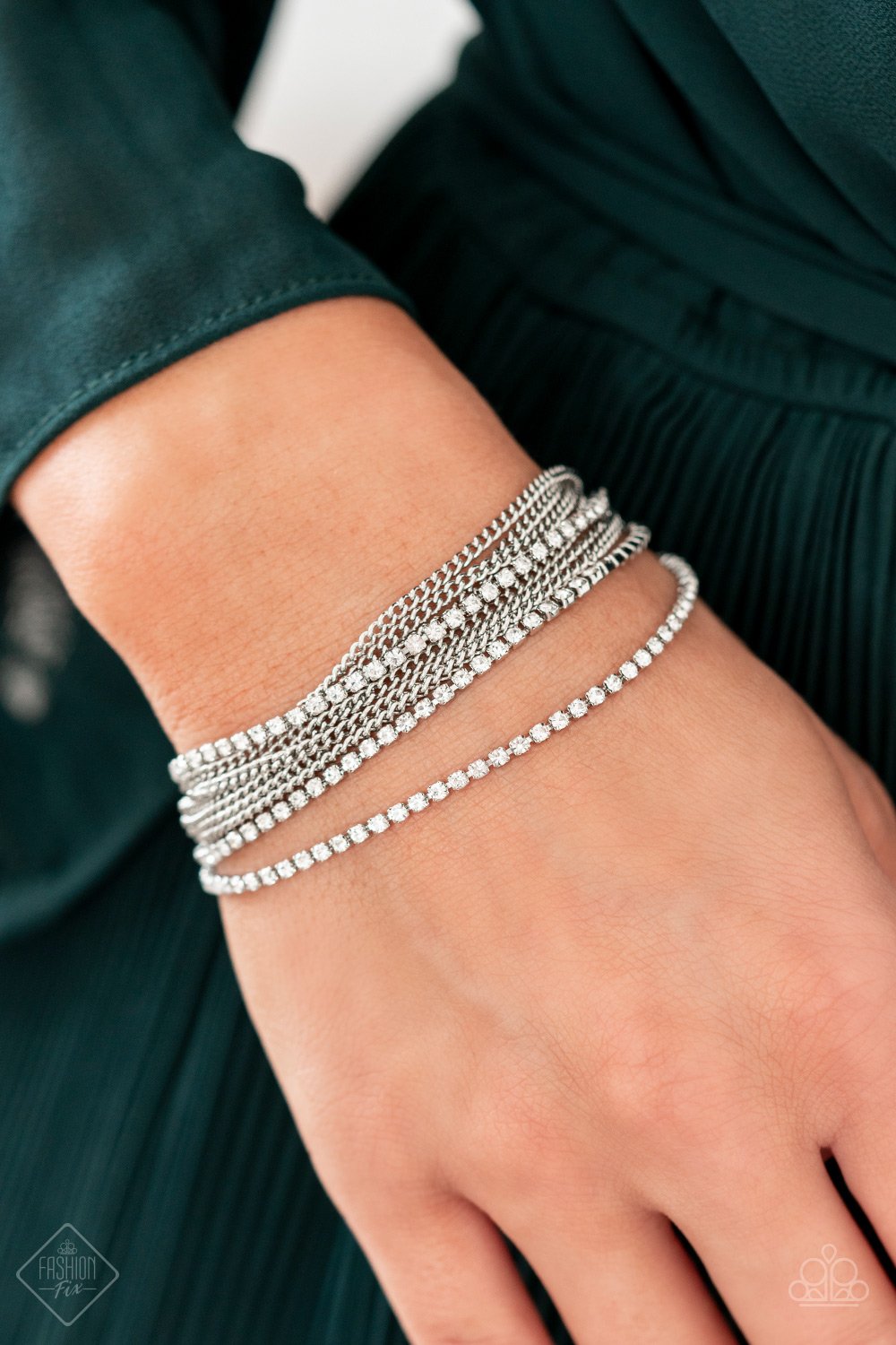 SLEEK after SLEEK - white - Paparazzi bracelet