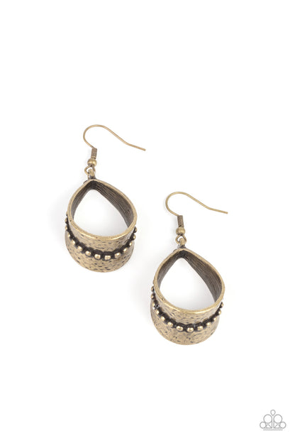 STIRRUP Some Trouble - brass - Paparazzi earrings