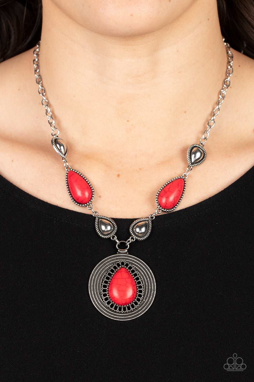 Red stone deals necklace paparazzi