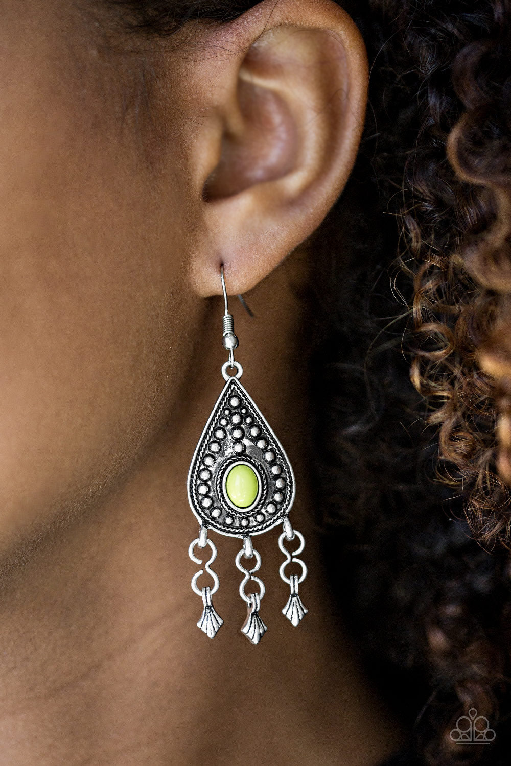 Sahara Song - green - Paparazzi earrings