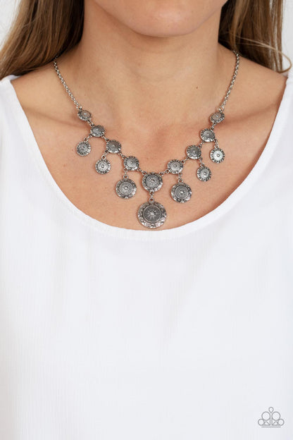 Sahara Stars - silver - Paparazzi necklace