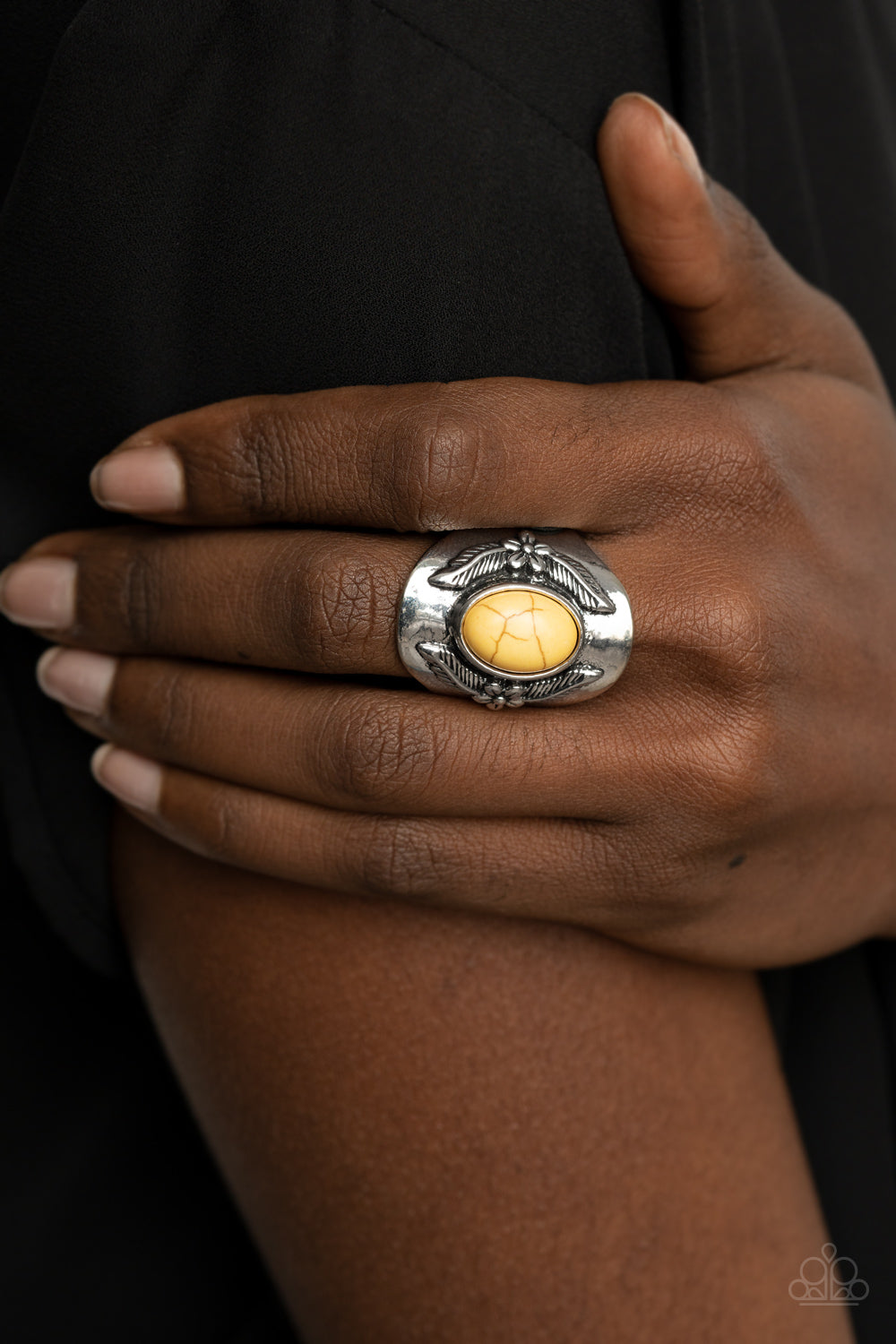 Santa Fe Sanctuary - yellow - Paparazzi ring