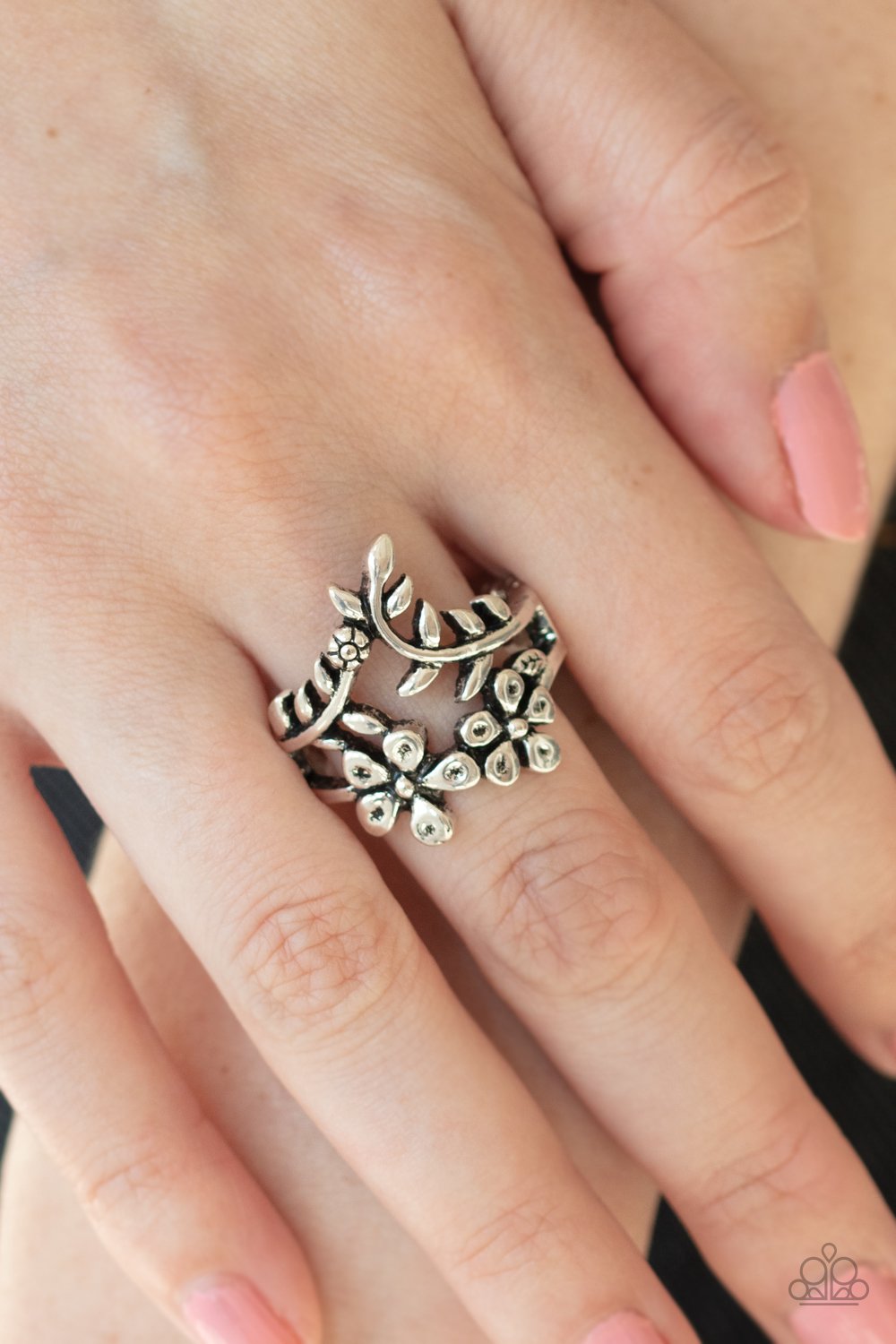 Secret Eden-silver-Paparazzi ring
