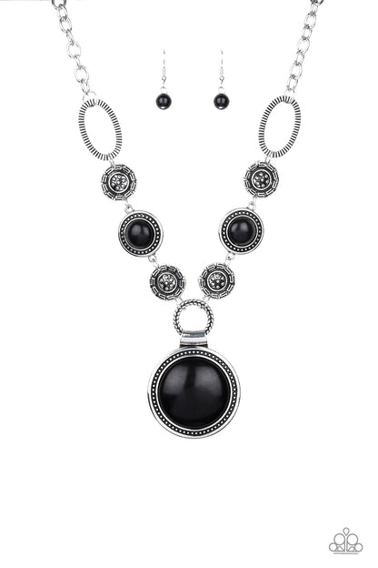 Sedona Drama - black - Paparazzi necklace