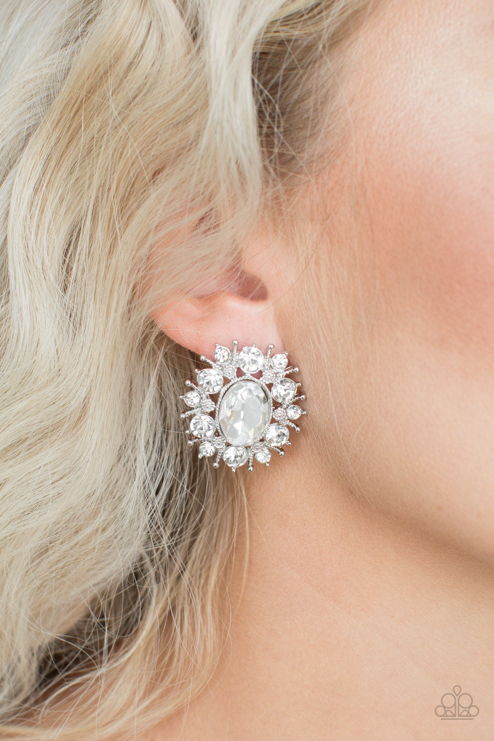 Serious Star Power - white - Paparazzi earrings