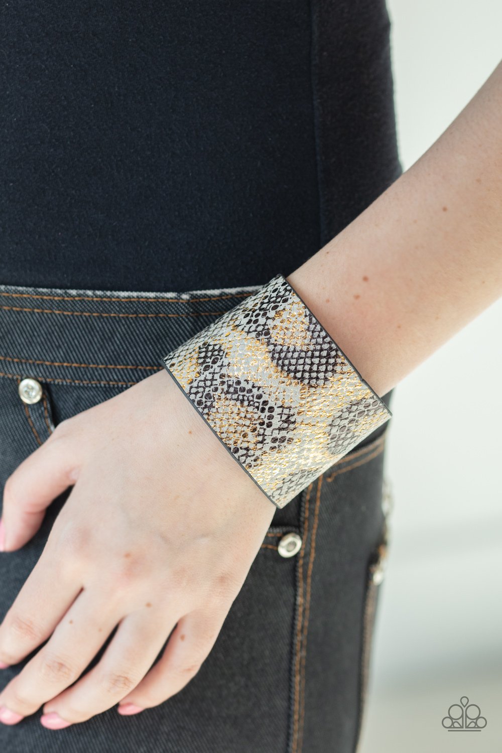 Serpent Shimmer-silver-Paparazzi bracelet