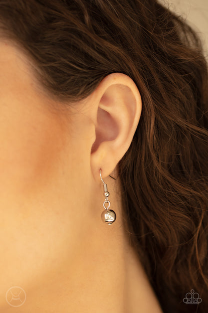 Serpentine Sheen - silver - Paparazzi necklace