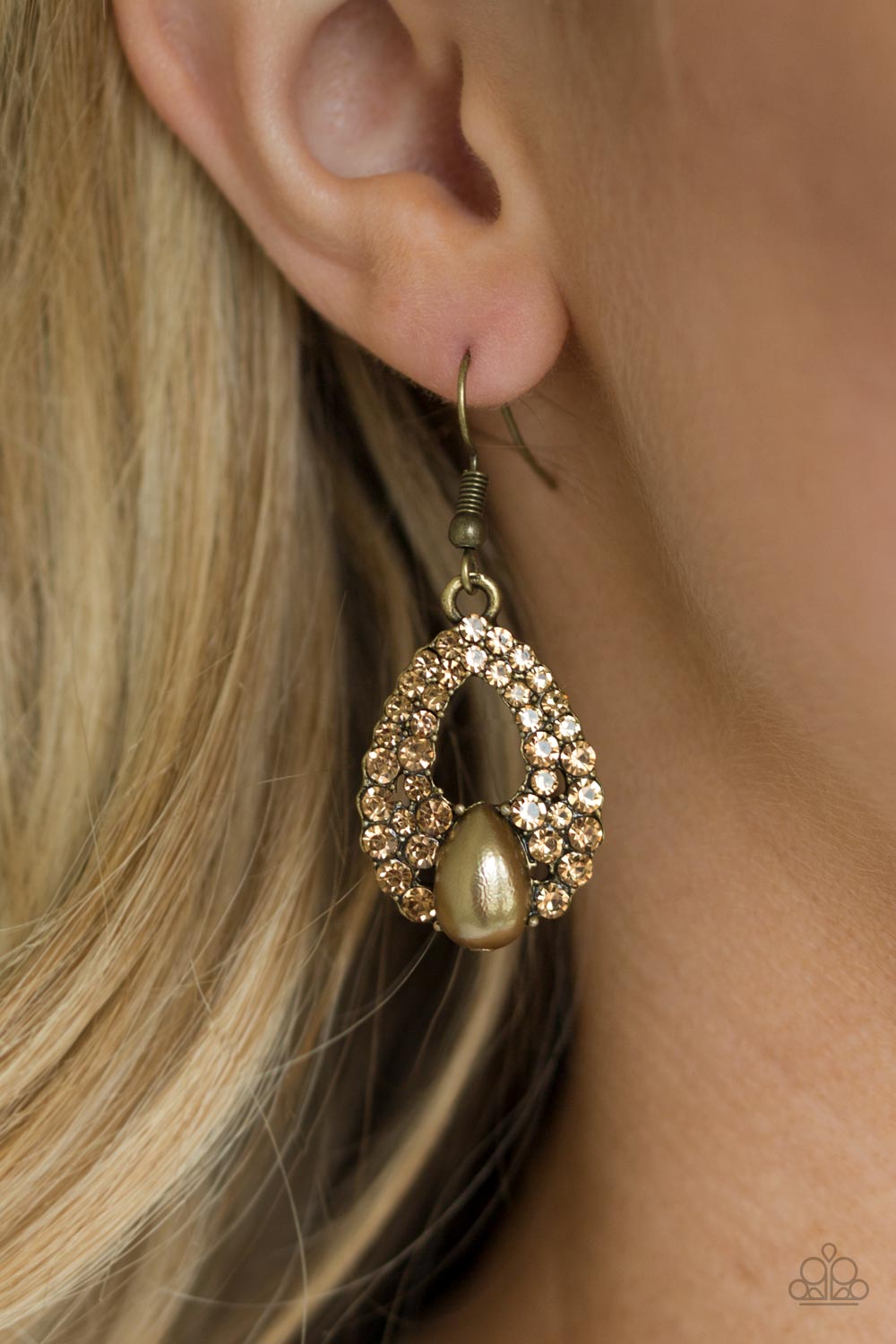 Share The Wealth - brass - Paparazzi earrings