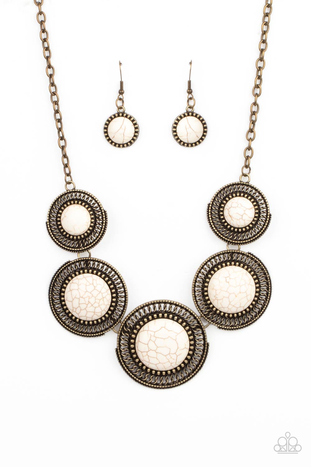 She Went West - brass - Paparazzi necklace