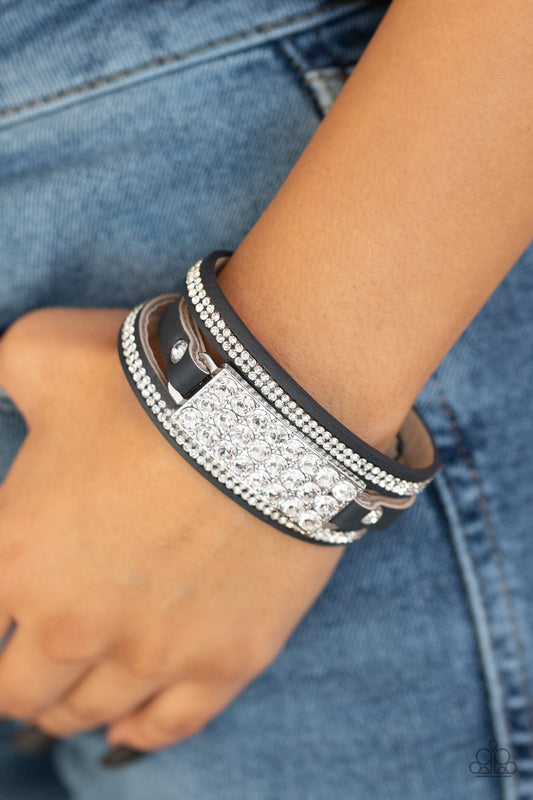 Shockingly Sparkly - blue - Paparazzi bracelet