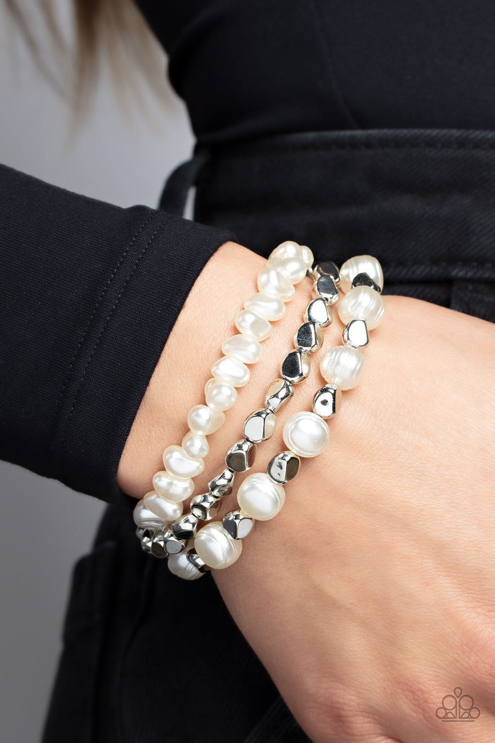 Shoreside Soiree - white - Paparazzi bracelet