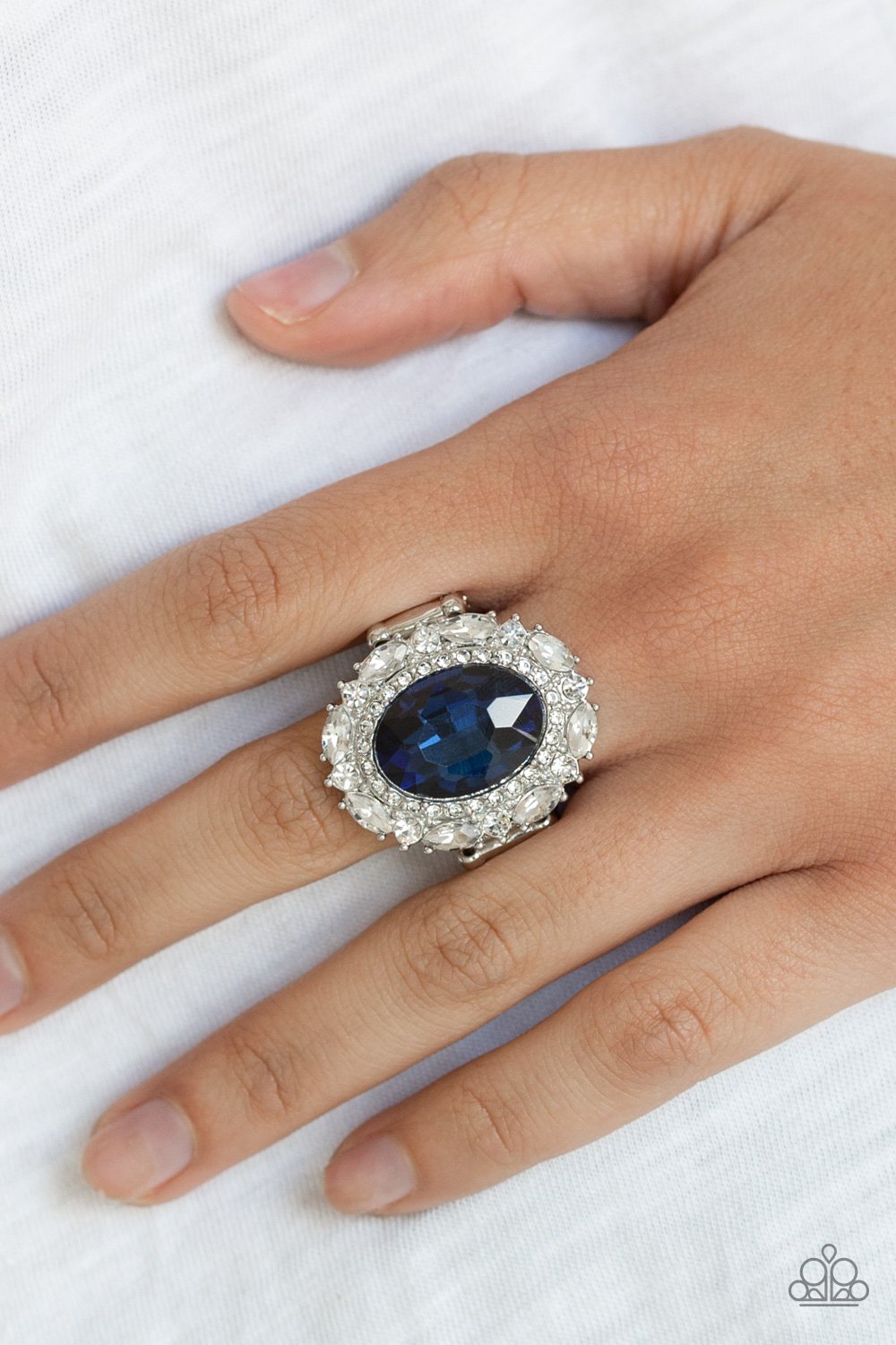 Show Glam-blue-Paparazzi ring